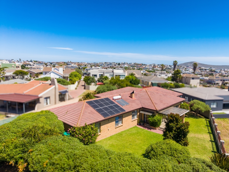 4 Bedroom Property for Sale in Myburgh Park Western Cape